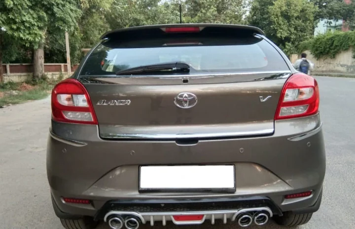 Toyota Glanza V full